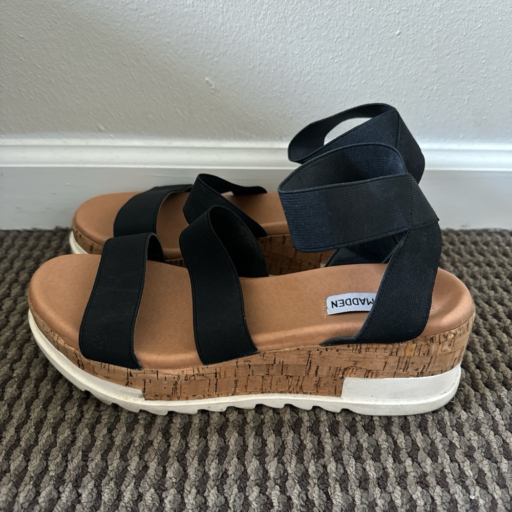 Black Steve Madden Platform Sandals